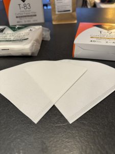 Cafec Abaca+ Filterpapier im Vergleich zum Light Roast Filterpapier