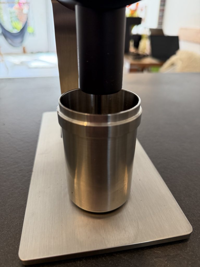 Zerno Z1 und Dosing Cup